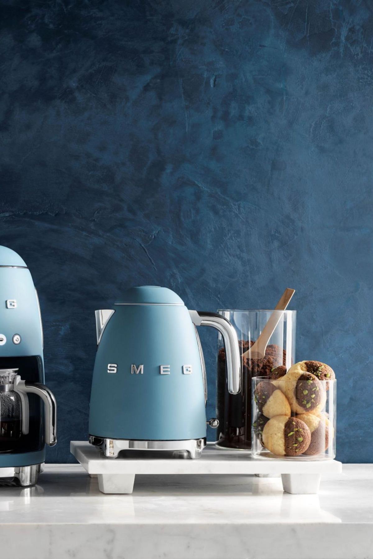  Smeg 50'S Style Retro Mat Storm Blue® Kettle Special Edition
