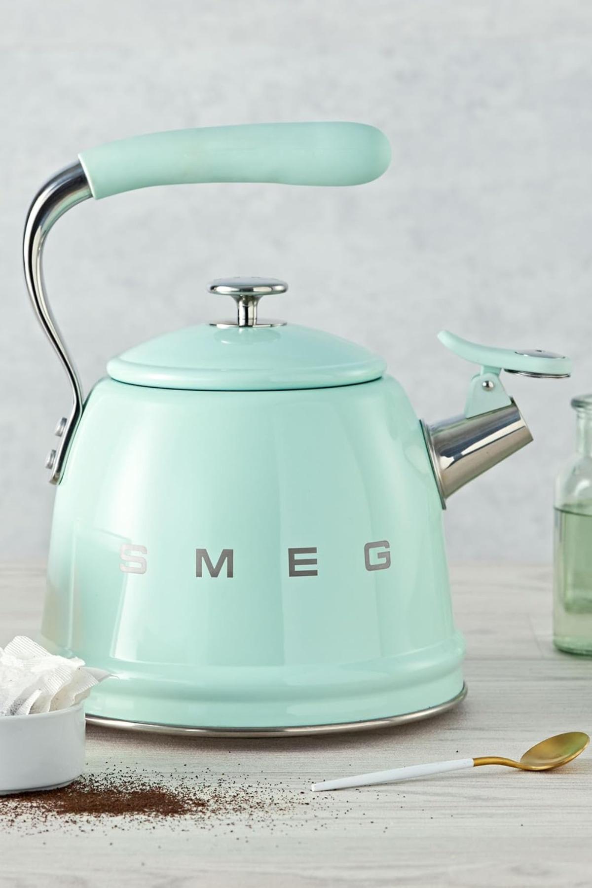  Smeg 50's Style Pastel Yeşil Set Üstü Düdüklü Kettle 2.3 Lt