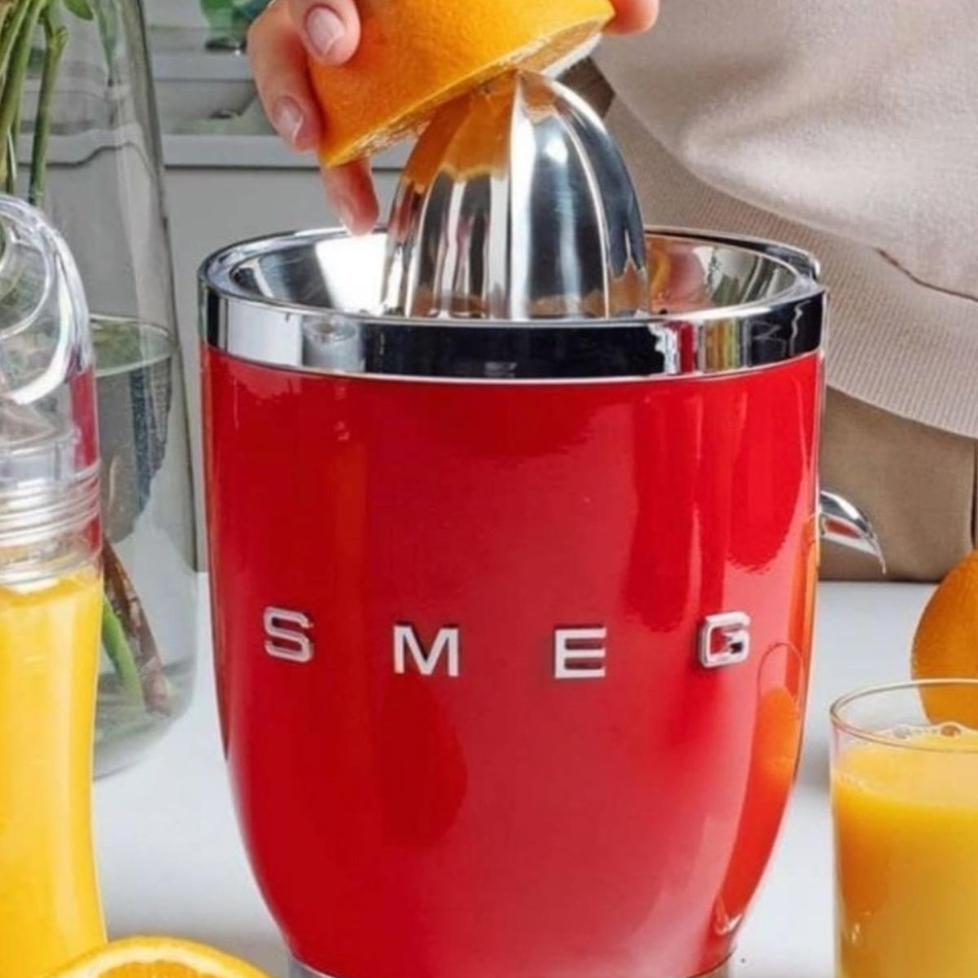 Smeg 50's Style Retro Kırmızı Narenciye Sıkacağı Cjf11rdeu
