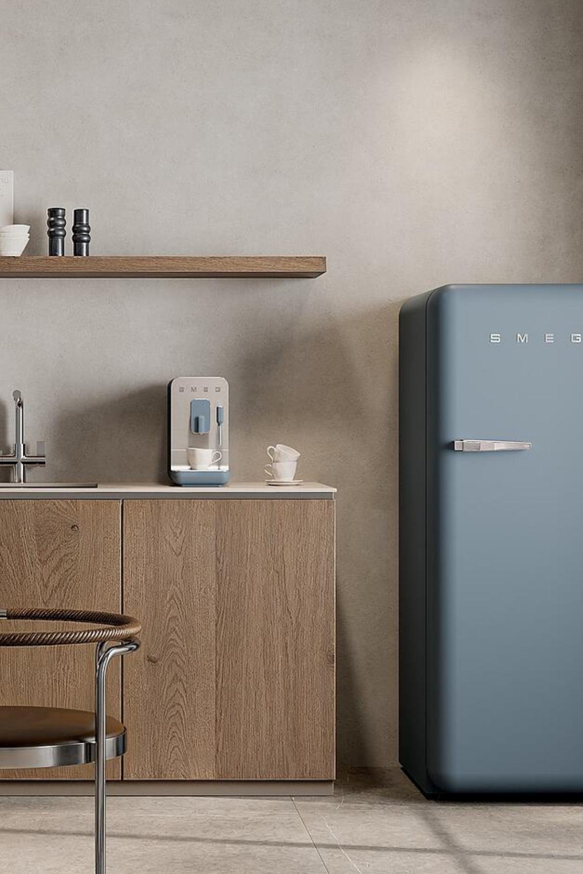  Smeg Mat Storm Blue Espresso Otomatik Kahve Makinesi