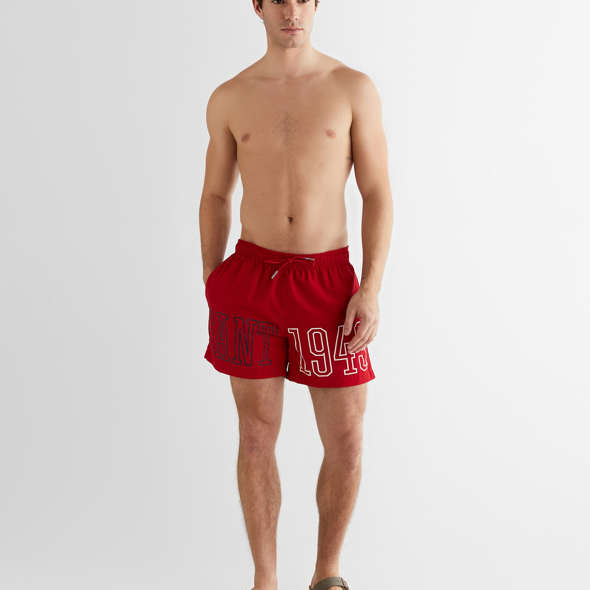 GANT Erkek Kırmızı Regular Fit Logolu Mayo Şort