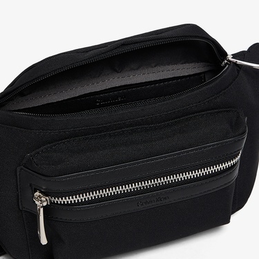  Calvin Klein Contrast Belt Erkek Siyah Çanta