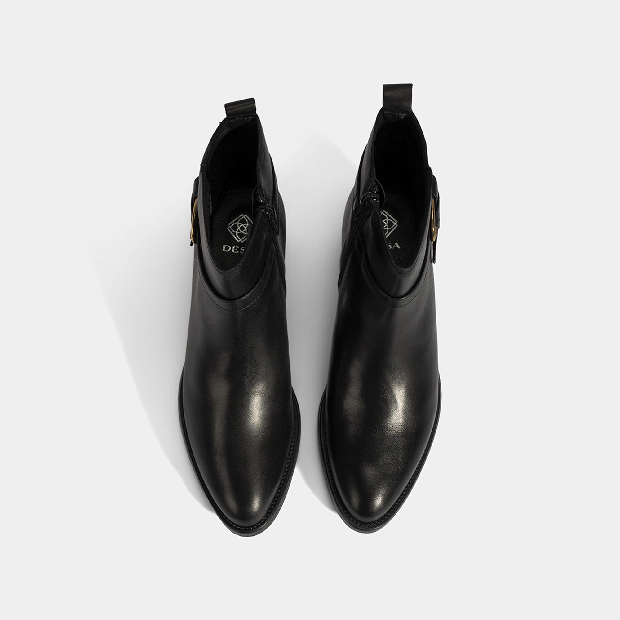 Kadın Siyah Ayarlanabilir Metal Tokalı Topuklu Deri Bot