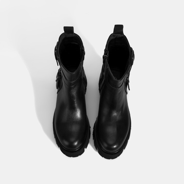  Kadın Siyah Metal Tokalı Deri Bot