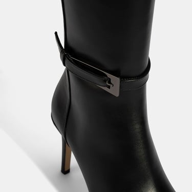  Kadın Siyah Sivri Burunlu İnce Topuklu Deri Çizme