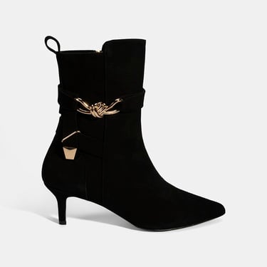  Kadın Siyah Sivri Burunlu İnce Topuklu Süet Çizme