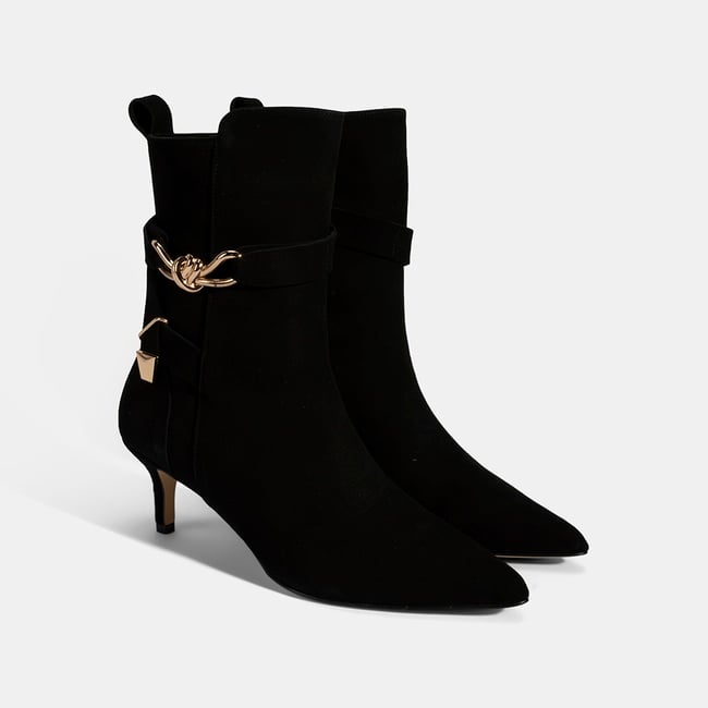  Kadın Siyah Sivri Burunlu İnce Topuklu Süet Çizme