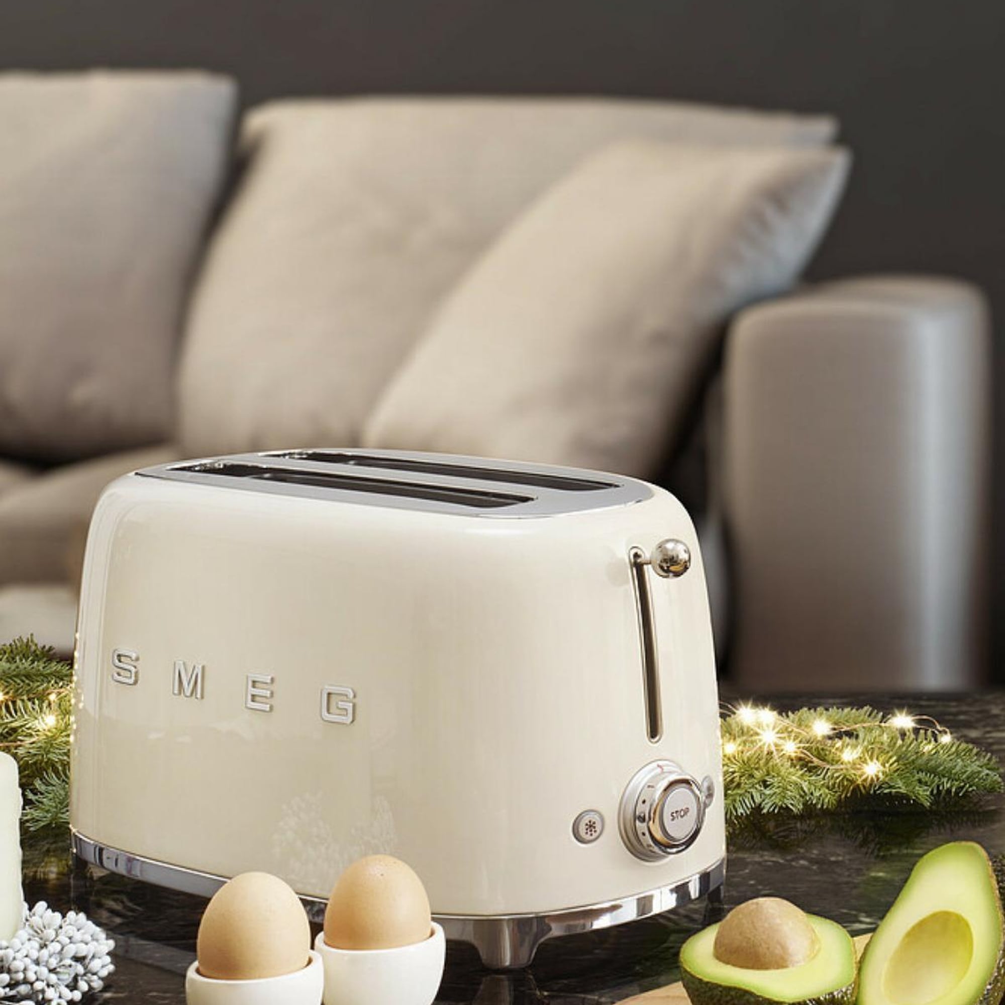 Smeg Krem Ekmek Kızartma Makinesi 2x4