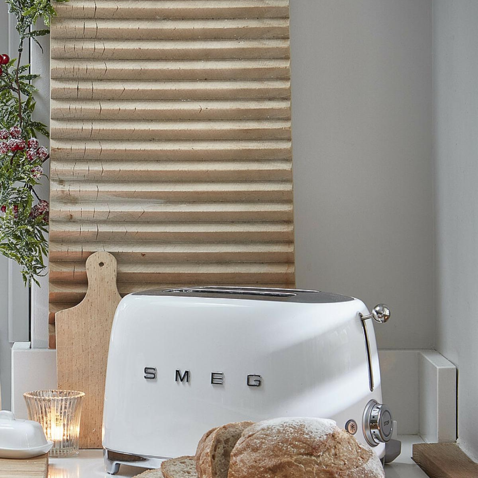 Smeg 50's Style Retro Mat Beyaz Retro 2x1 Ekmek Kızartma Makinesi tsf01whmeu