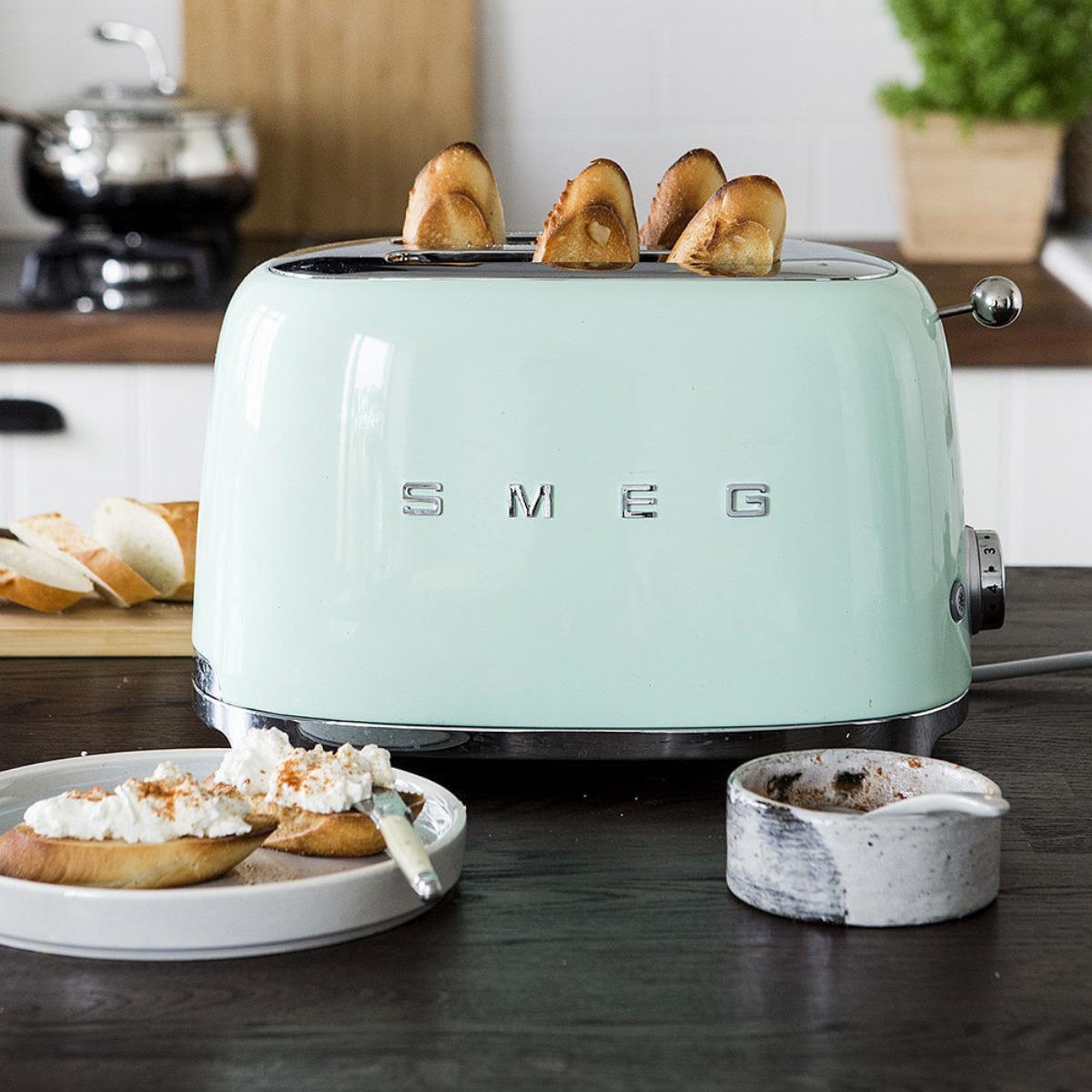 Smeg 50's Style Retro Yeşil Ekmek Kızartma Makinesi TSF01PGEU