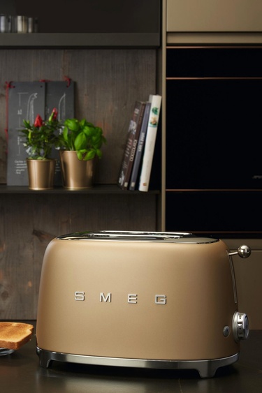  Smeg 50's Style Retro Mat Gold 2x1 Ekmek Kızartma Makinesi Tsf01chmeu