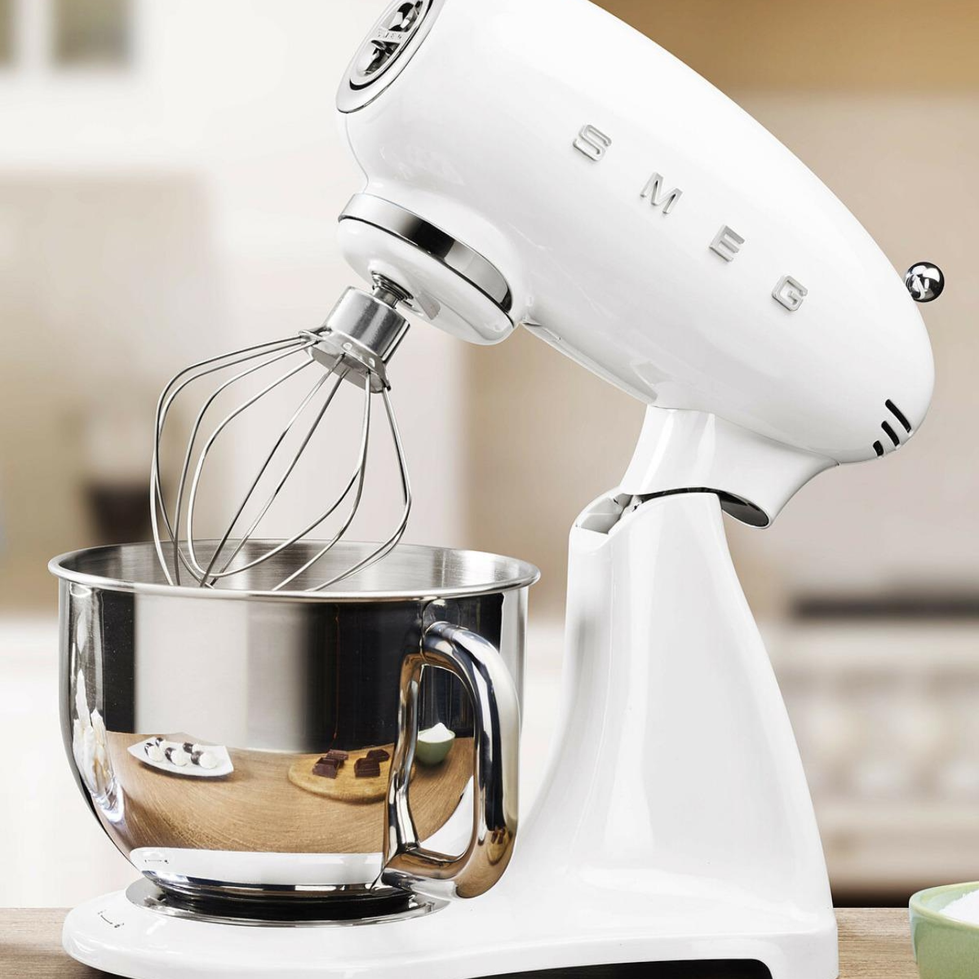 Smeg 50's Style Retro 4.8 Litre Beyaz Stand Mikser SMF03WHEU