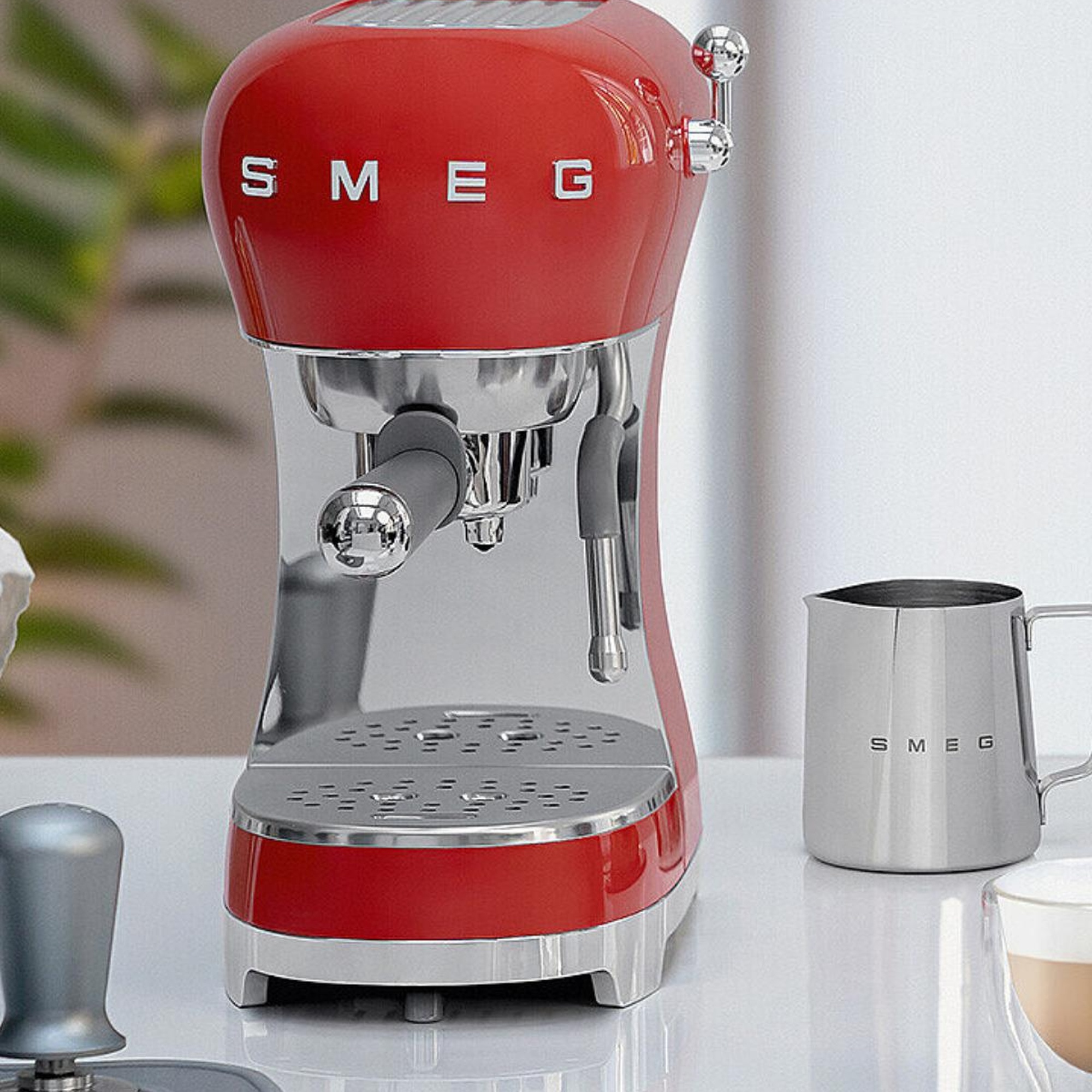 Smeg 50's Style Kırmızı Espresso Kahve Makinesi