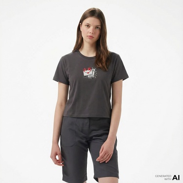  Converse Kadın Slim Fit Baskılı Gri T-Shirt