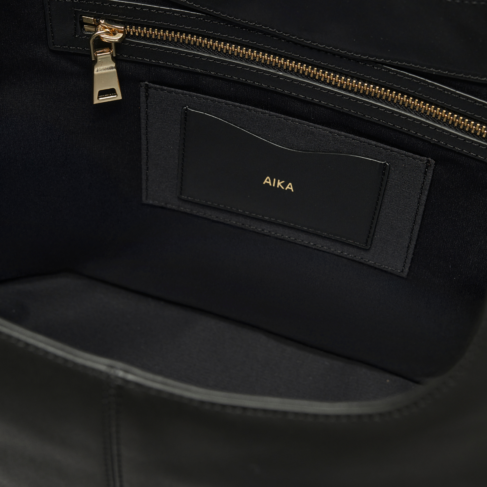 Aura Grande Deri Omuz Çantası