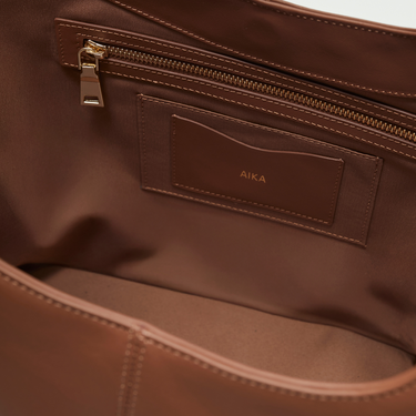  Aura Grande Deri Omuz Çantası