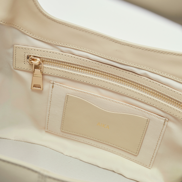  Aura Petit Deri Omuz Çantası