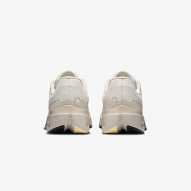  On Cloudsurfer Next Erkek Beyaz Spor Ayakkabı