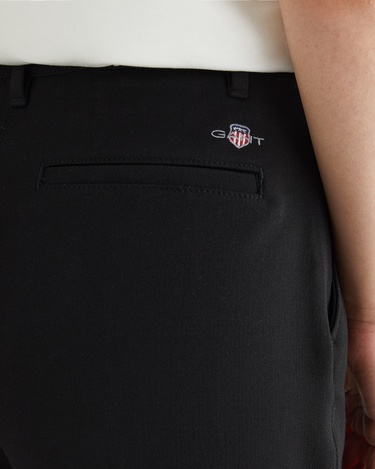 GANT Kadın Siyah Carrot Fit Pantolon