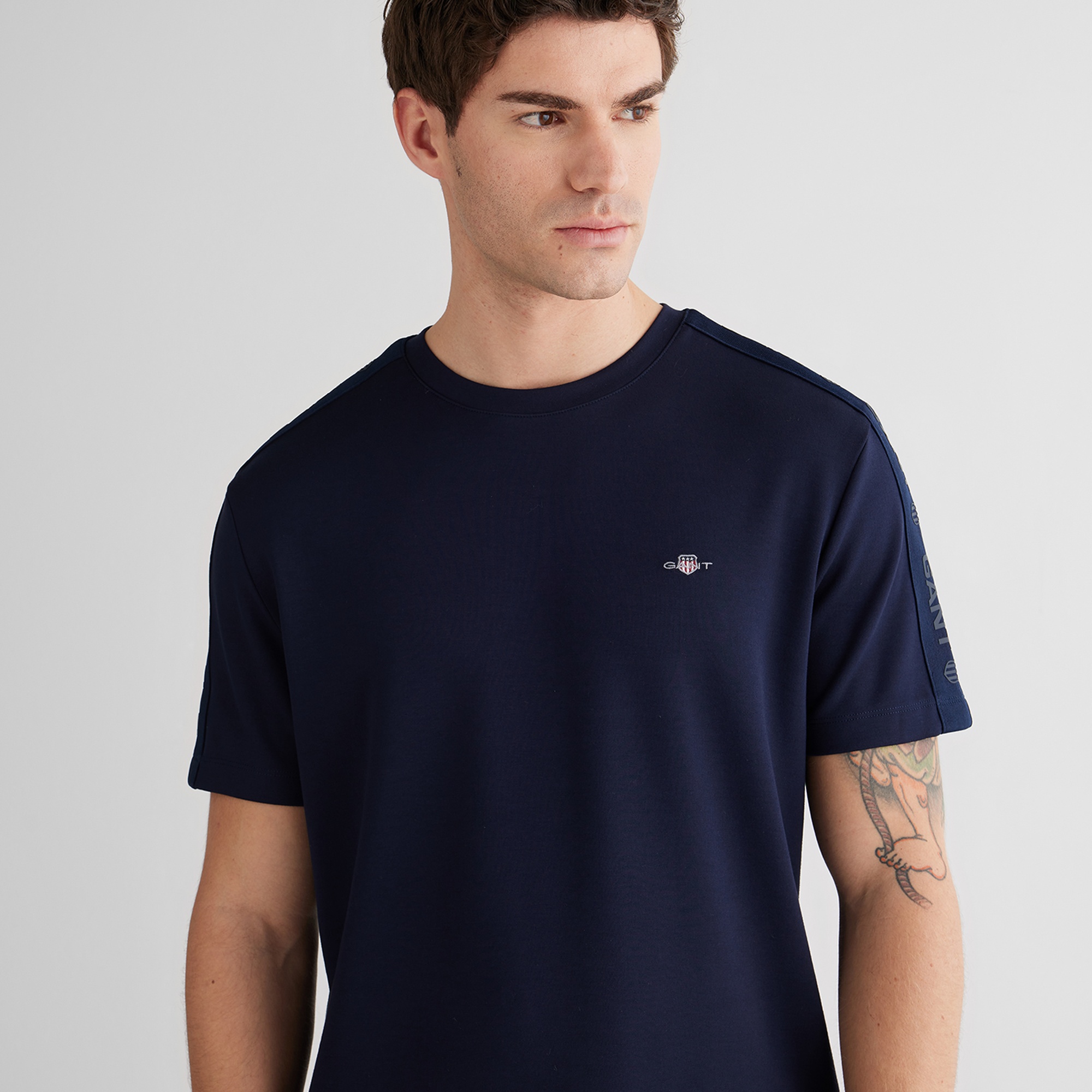 GANT Erkek Lacivert Regular Fit T-Shirt