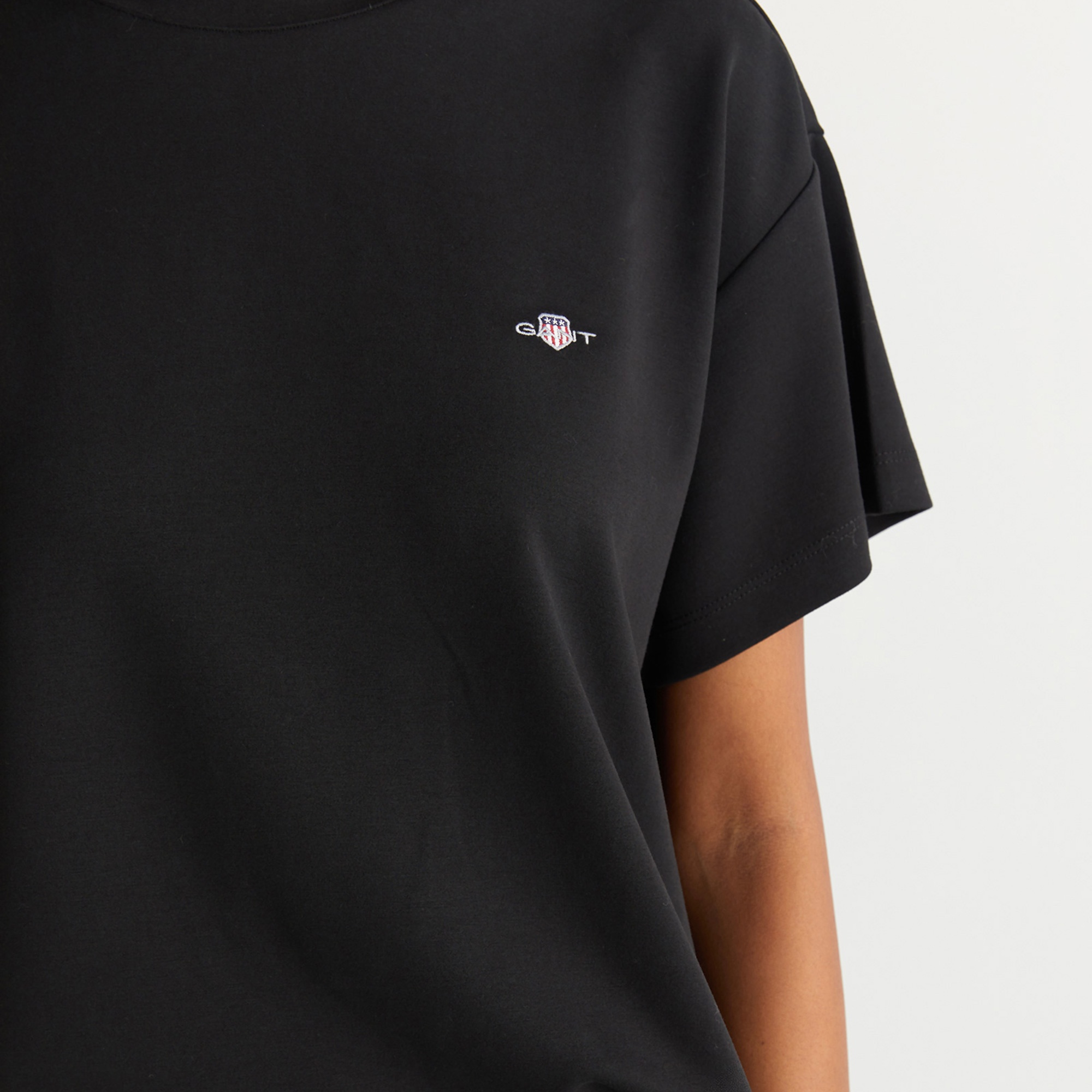 GANT Kadın Siyah Regular Fit Bisiklet Yaka T-Shirt