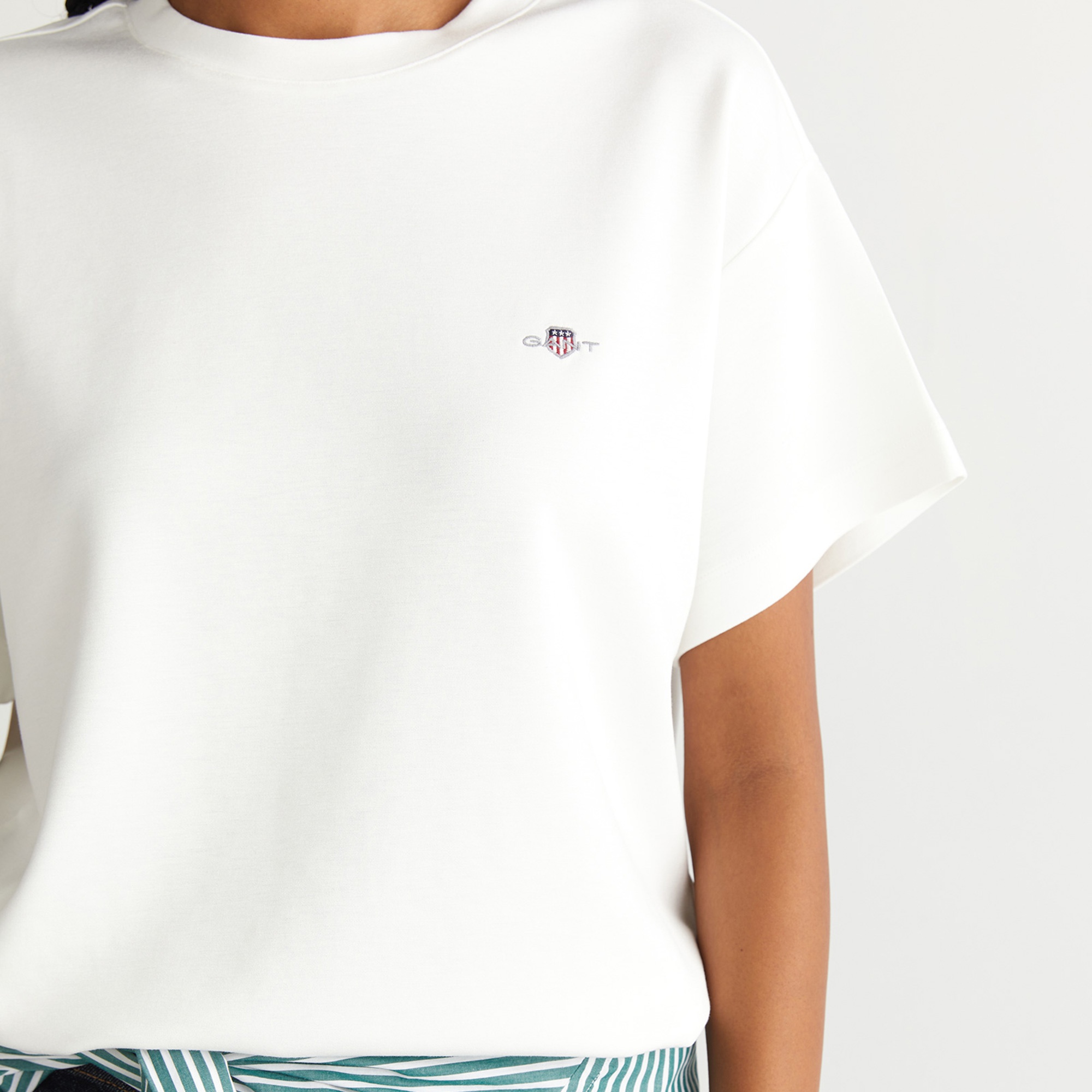 GANT Kadın Beyaz Regular Fit Bisiklet Yaka T-Shirt