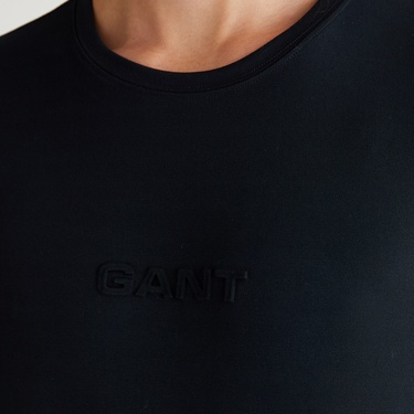  Emboss c-neck t-shirt