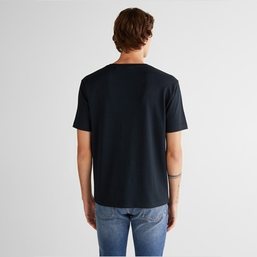  Emboss c-neck t-shirt