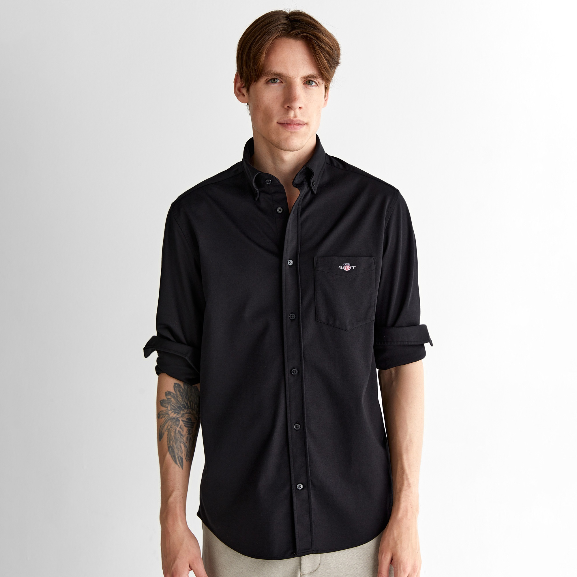 GANT Erkek Siyah Regular Fit Düğmeli Yaka Gömlek