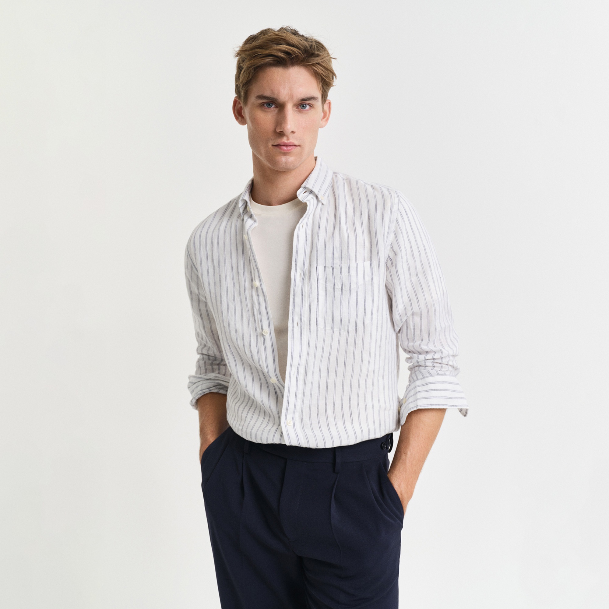 GANT Erkek Beyaz Regular Fit Düğmeli Yaka Çizgili Gömlek