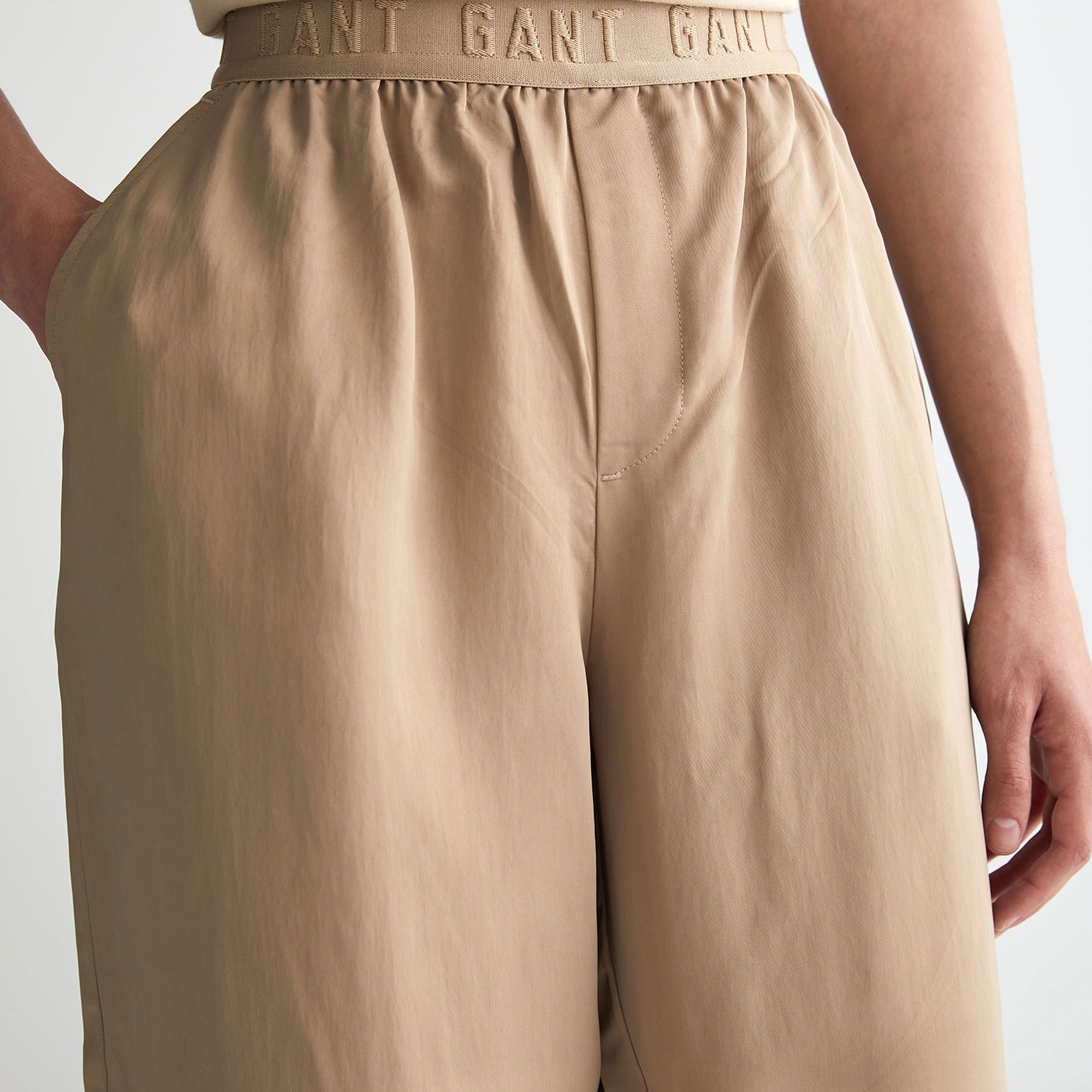 GANT Kadın Bej Regular Fit Pantolon