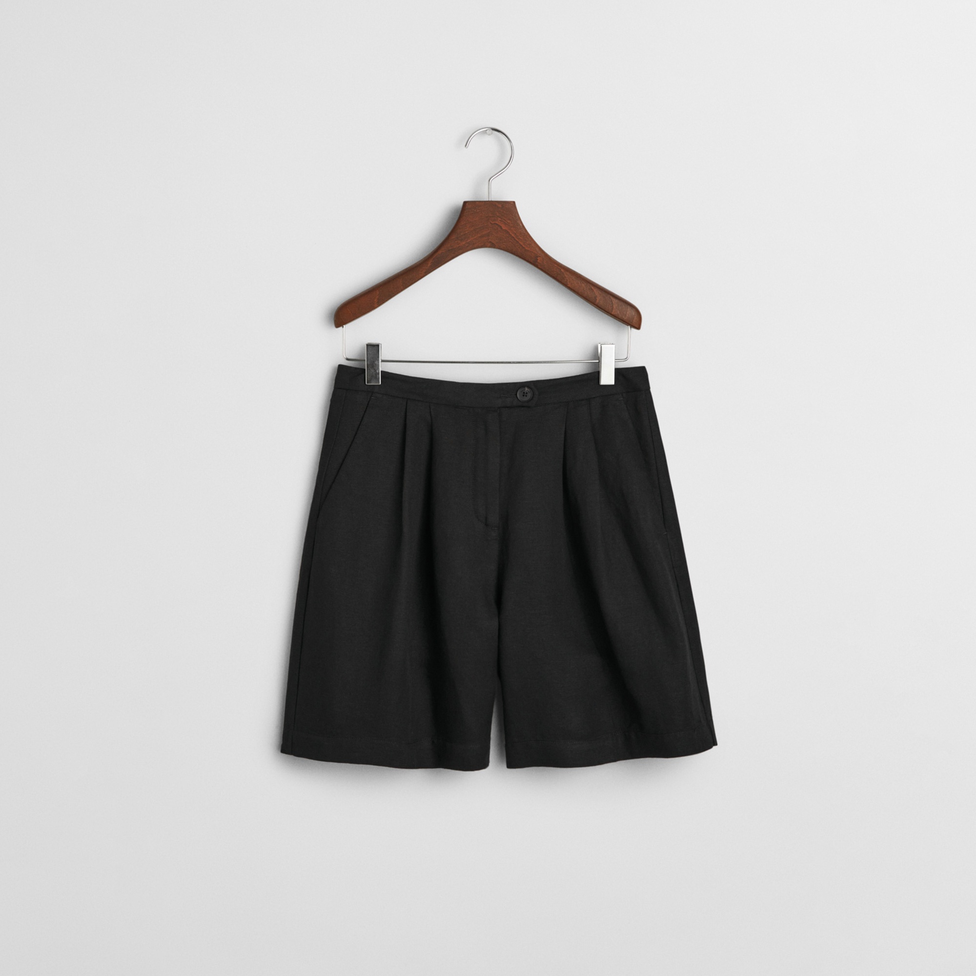 GANT Kadın Siyah Relaxed Fit Keten Şort