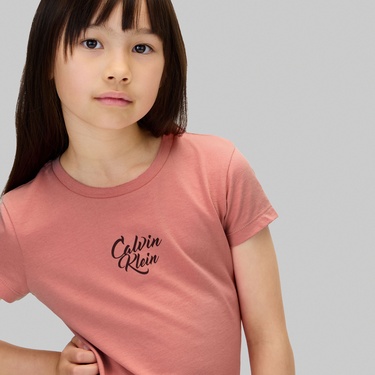  Calvin Klein Script Logo Graphic Çocuk Mor T-Shirt