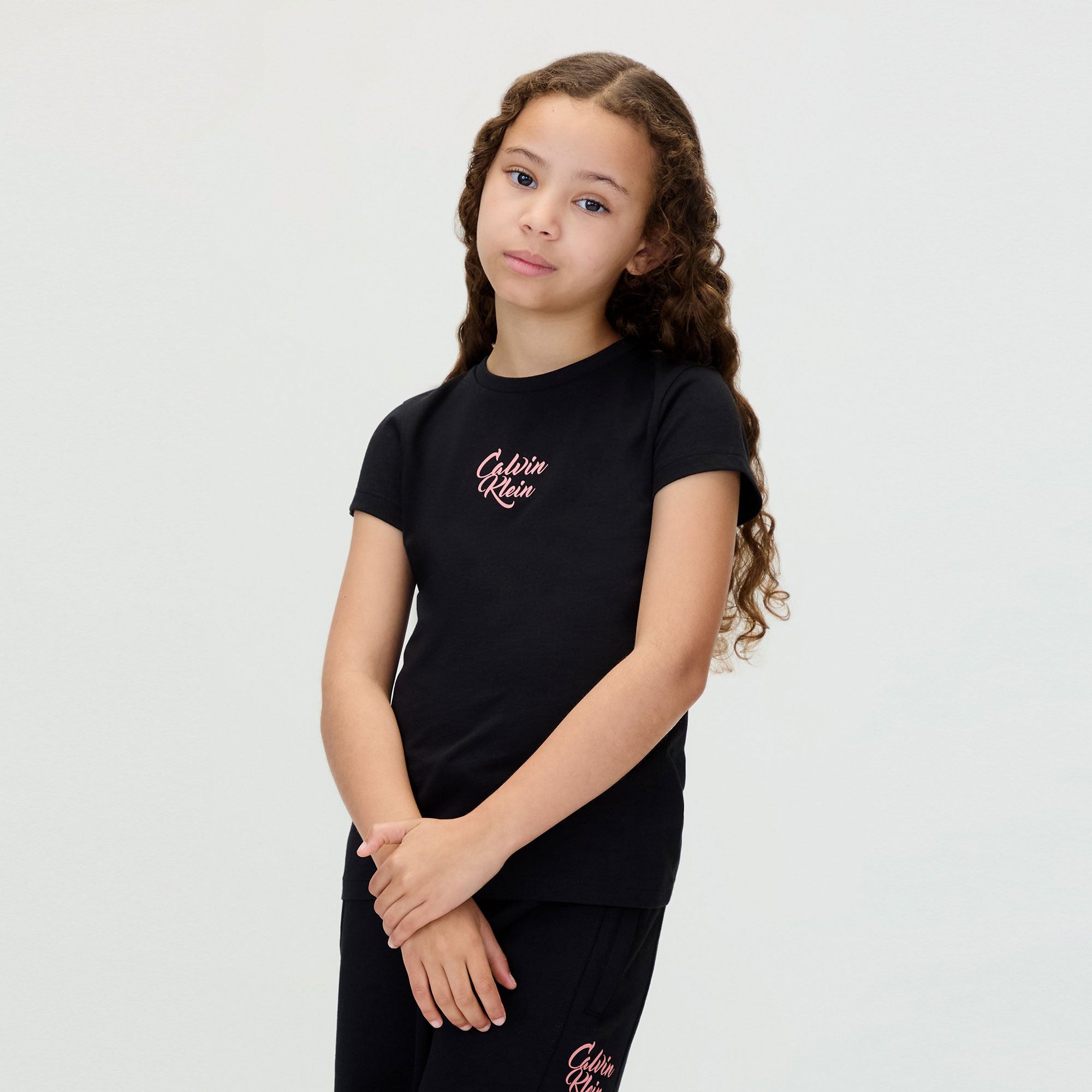  Calvin Klein Script Logo Graphic Çocuk Siyah T-Shirt