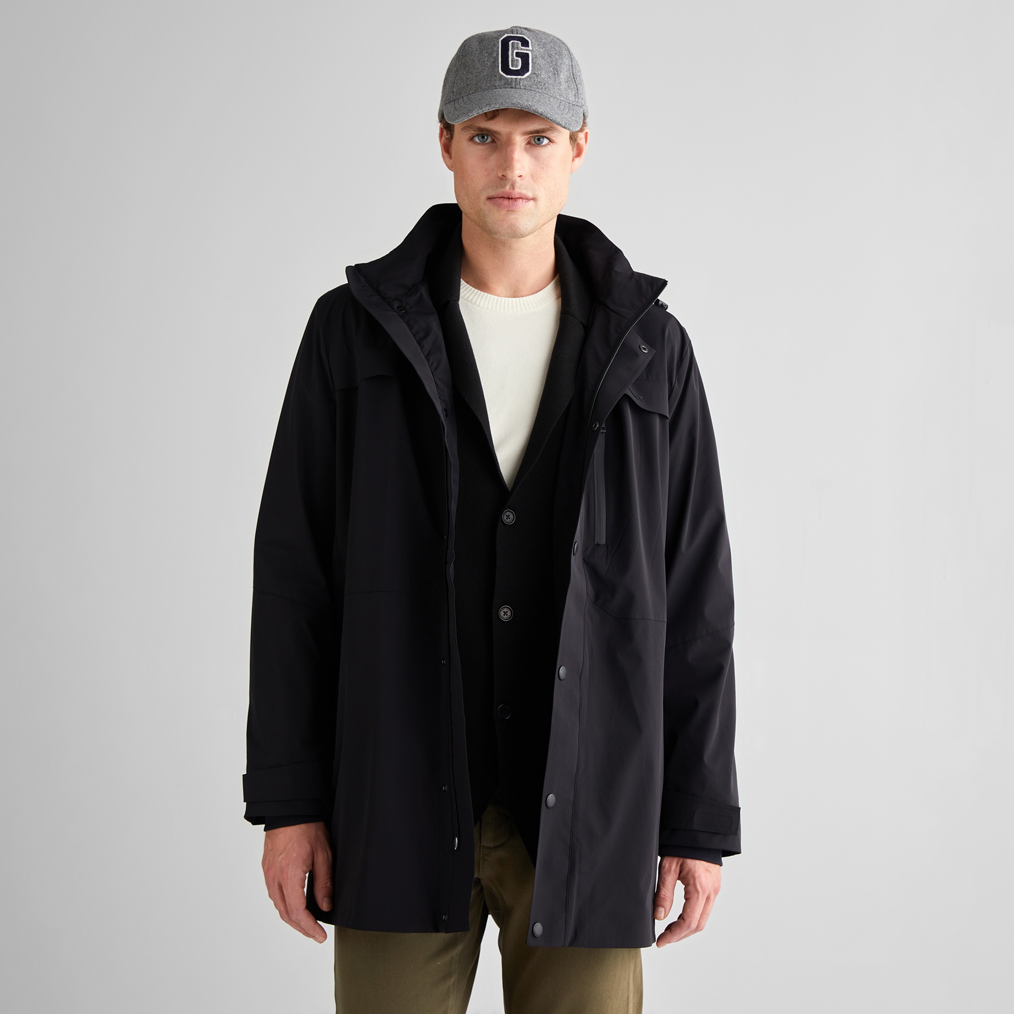 GANT Erkek Siyah Standart Fit Kapüşonlu Mont