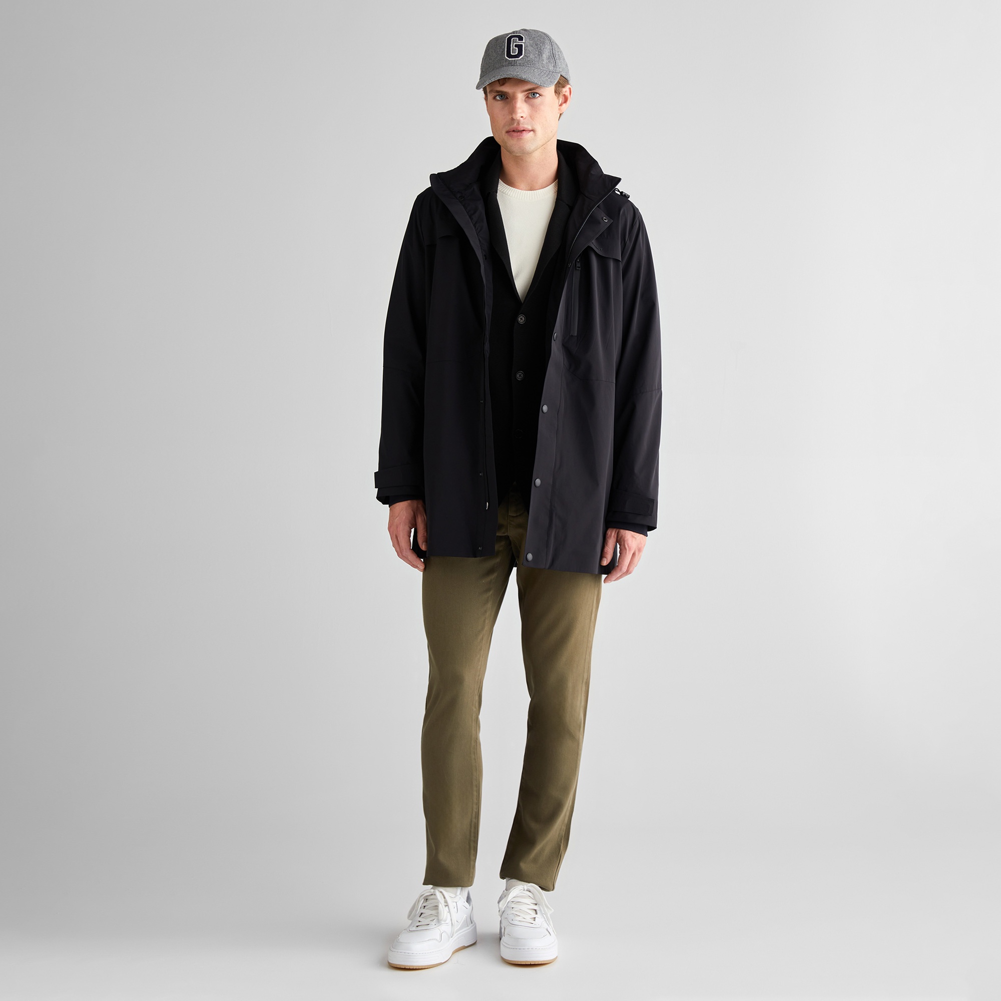 GANT Erkek Siyah Standart Fit Kapüşonlu Mont