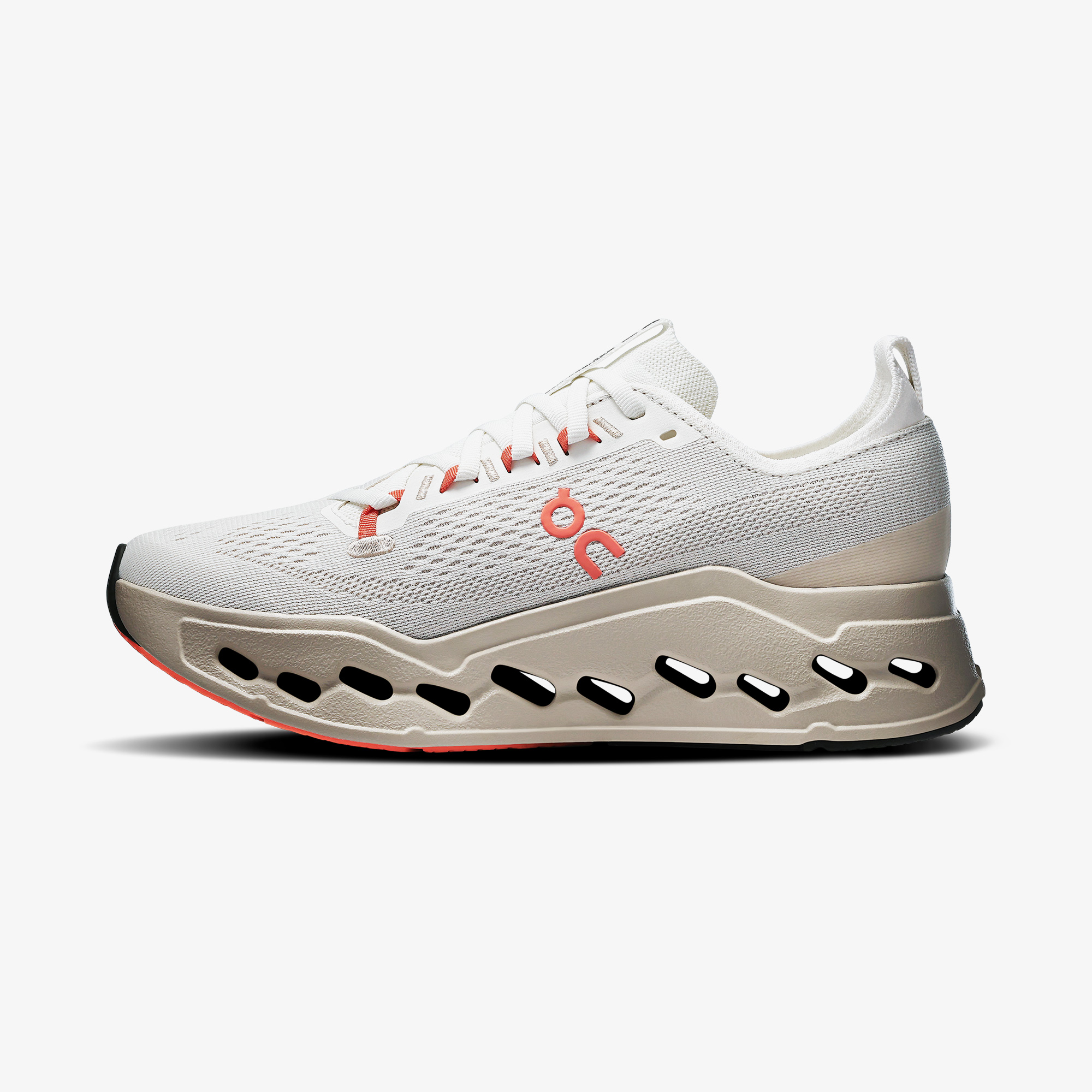 On Cloudsurfer Max Kadın Beyaz Spor Ayakkabı