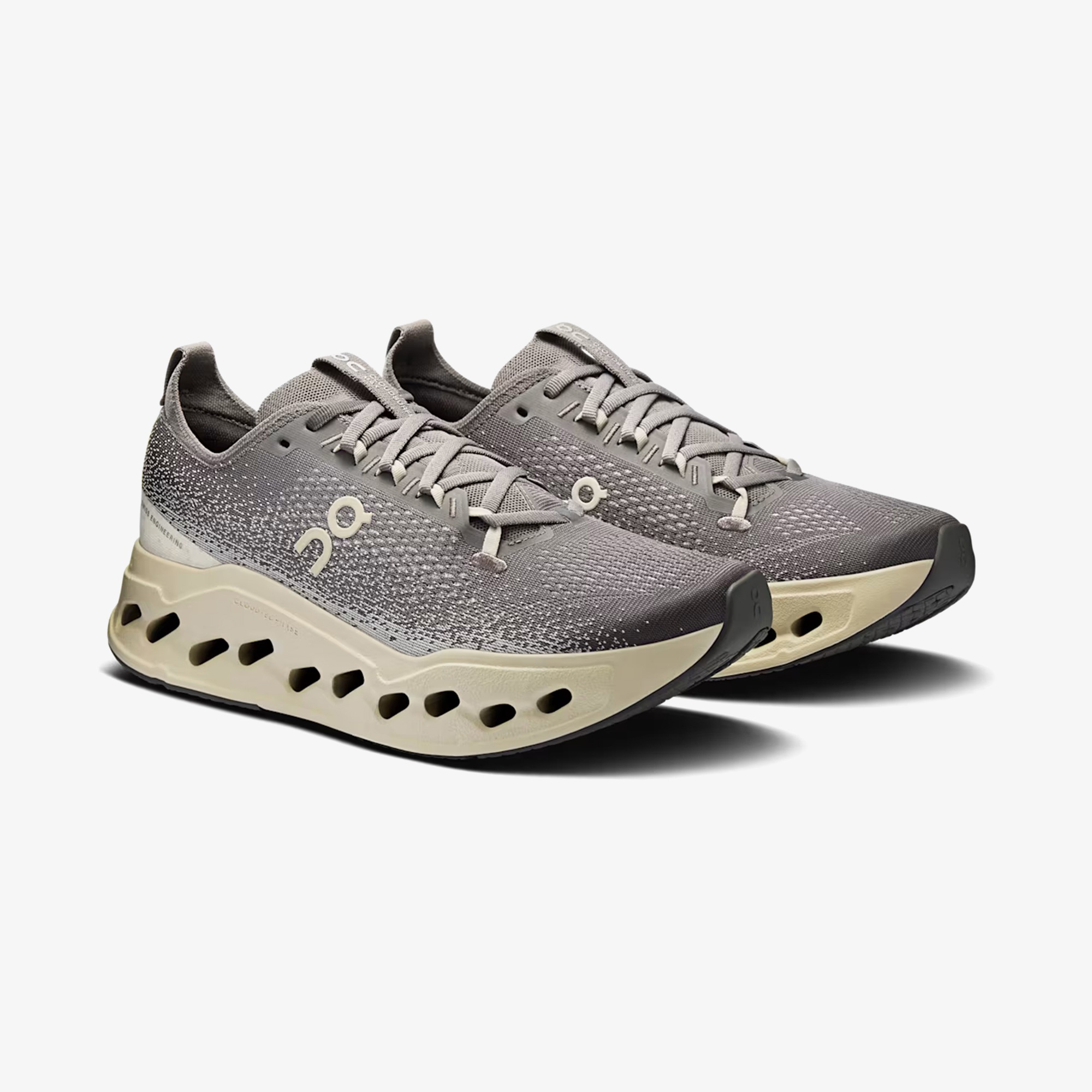 On Cloudsurfer Max Erkek Gri Spor Ayakkabı