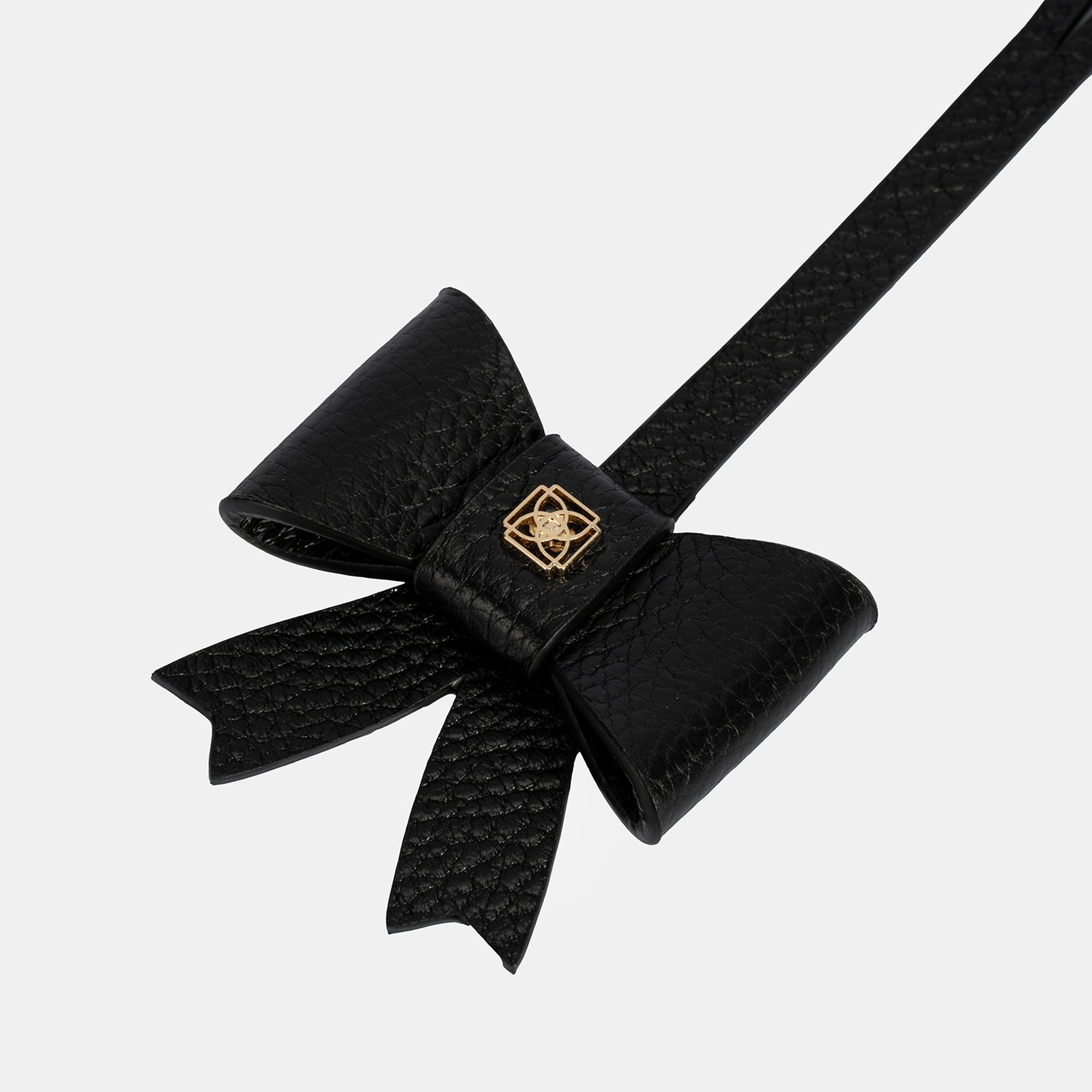 Siyah Fiyonk Figürlü Deri Charm