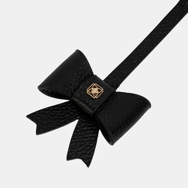  Siyah Fiyonk Figürlü Deri Charm