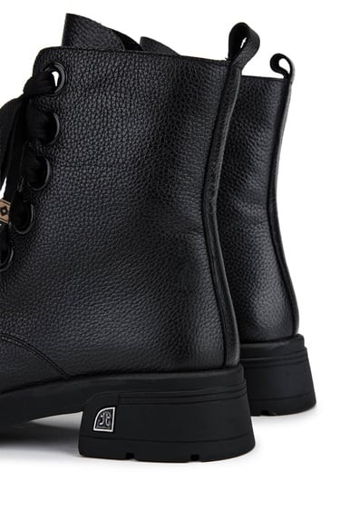  Tamer Tanca Kadın Hakiki Deri Siyah Floter Klasik Bot