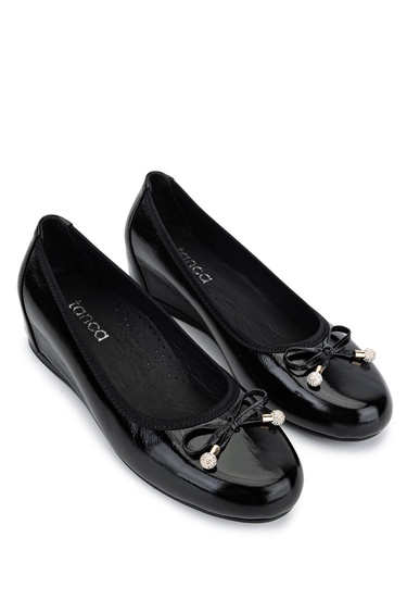  Tamer Tanca Kadın Hakiki Deri Siyah Rugan Comfort Ayakkabı