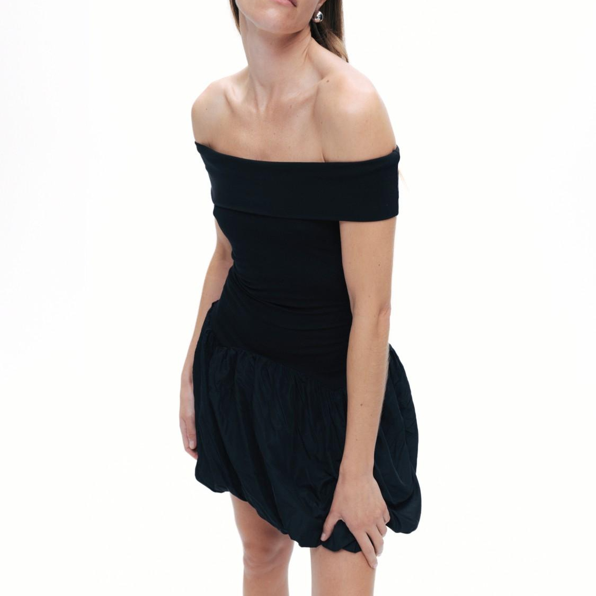 Açık Omuzlu Mini Elbise