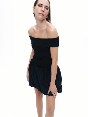 Açık Omuzlu Mini Elbise
