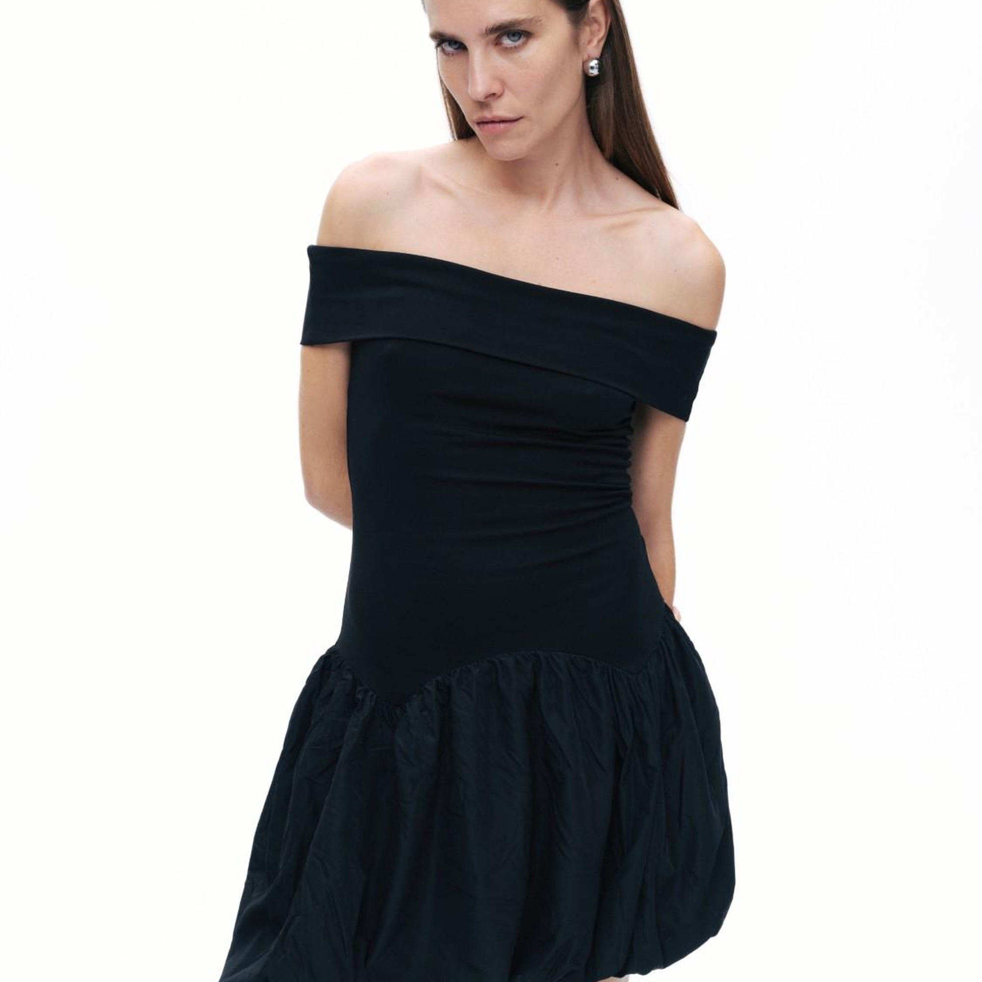 Açık Omuzlu Mini Elbise