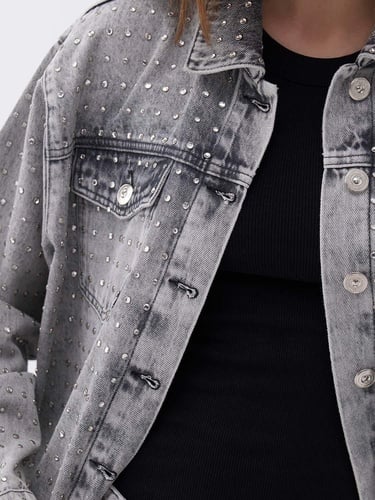  Oversize Taş Tasarımlı Jean Ceket