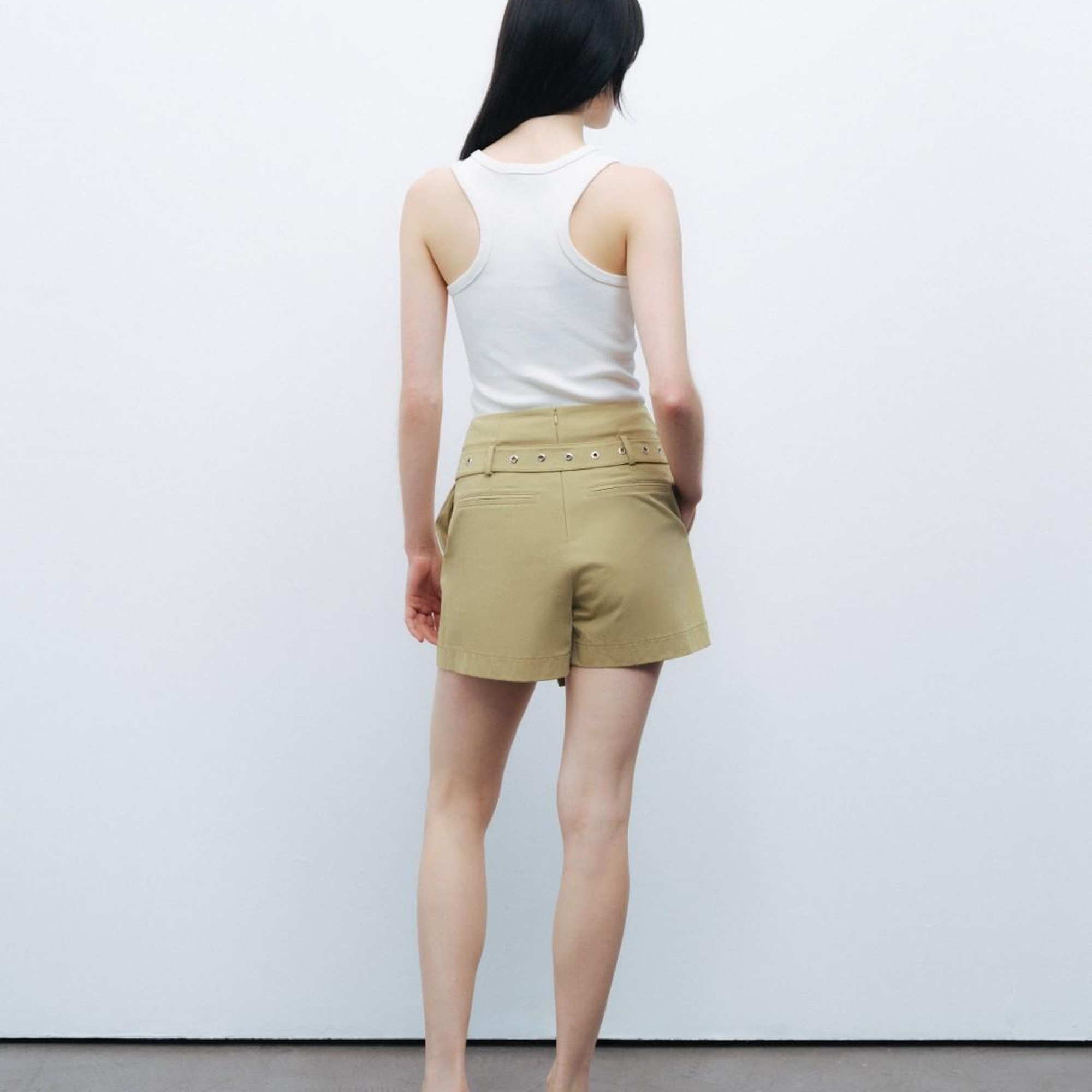 Kemer Detaylı Şort Etek