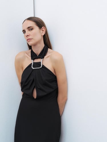  Boyundan Bağlamalı Midi Elbise