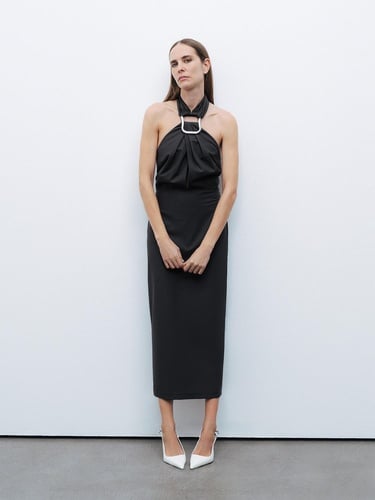  Boyundan Bağlamalı Midi Elbise