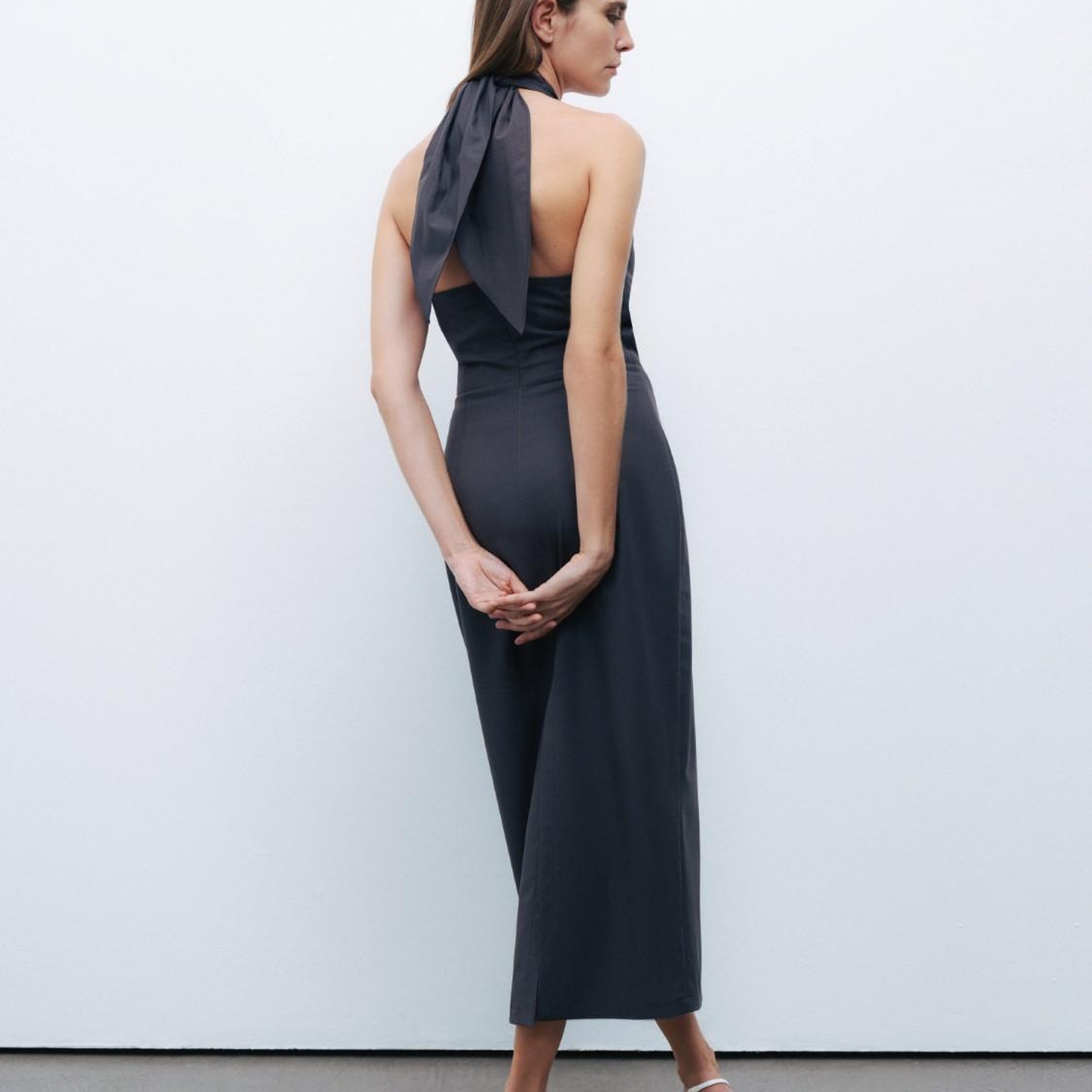 Boyundan Bağlamalı Midi Elbise